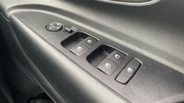 Hyundai i20 1.0T GDi 48V MHD SE Connect 5dr DCT Petrol Hatchback